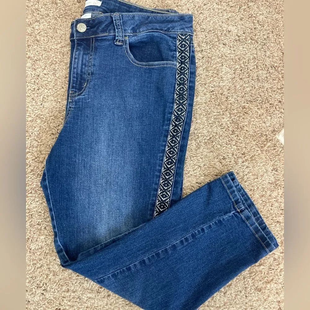Westport 1962 Cool Tribal side embroidered High waist Cropped Jeans